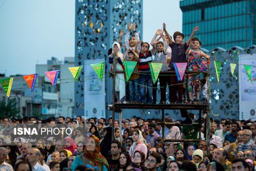 آماده باش آتش نشانی، اورژانس و هلال احمر برای جشن عید غدیر در خیابان ولیعصر (عج)