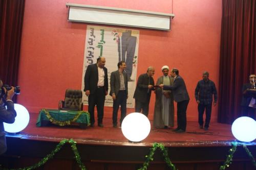 با تشکیل کارگروهی منسجم در استان و پیگیری از مرکز درصدد رفع مشکلات جامعه هدف بهزیستی هستیم