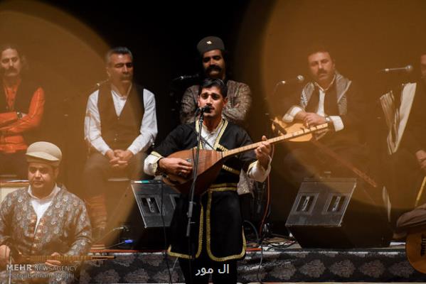 سازینه با وزیر به قطر سفر کرد