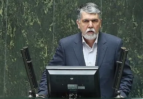 در سال اول برنامه هفتم ۲۰ فیلم فاخر تهیه شد