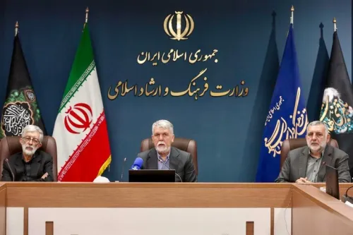 زبان فارسی رکن اصلی هویت ملی ماست