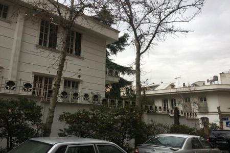 پشت پرده عمارت خیابان گلستان بعلاوه اسناد