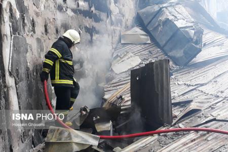 آتش سوزی كارگاه كفاشی در چهارراه گلوبندك